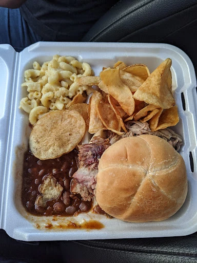 Foothill Momma's BBQ Juke Joint photo 3