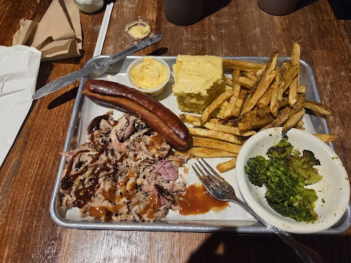 Foothill Momma's BBQ Juke Joint photo 7